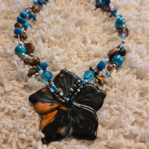 NWOT Beaded Flower Necklace Blues Brown - Picture 1 of 6
